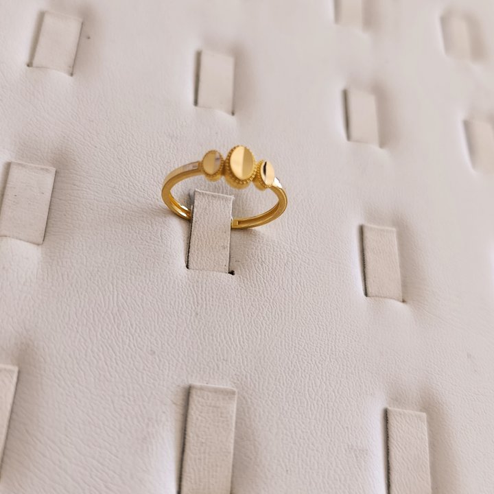 Minimalist Tasarım Altın Yüzük