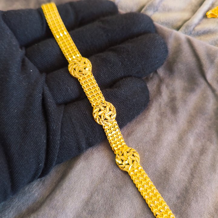 Göznuru Taşsız Fantazi Altın Bileklik